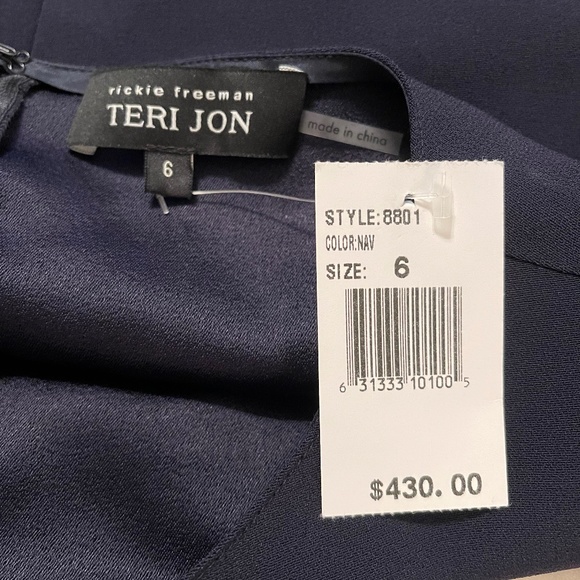 Rickie Freeman for TERI JON cocktail dress - Picture 4 of 4